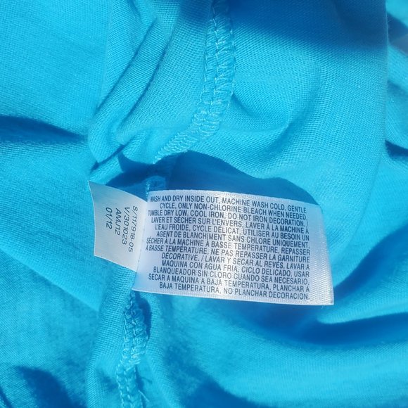 Pool Blue Top with Embroidered Floral Detail in Fuchsia - Picture 4 of 6